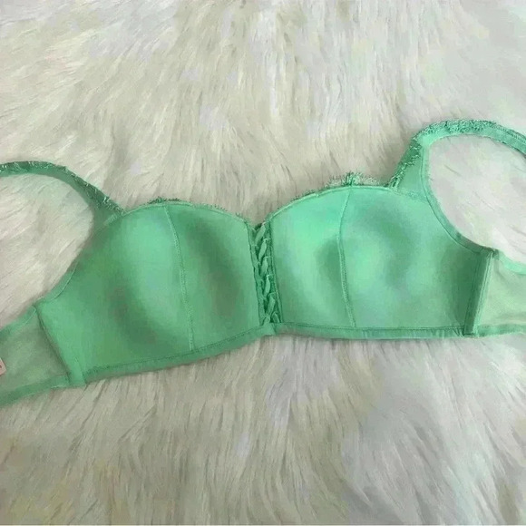 Victoria's Secret Dream Angels Mint Lace Bralette Medium - Picture 7 of 8